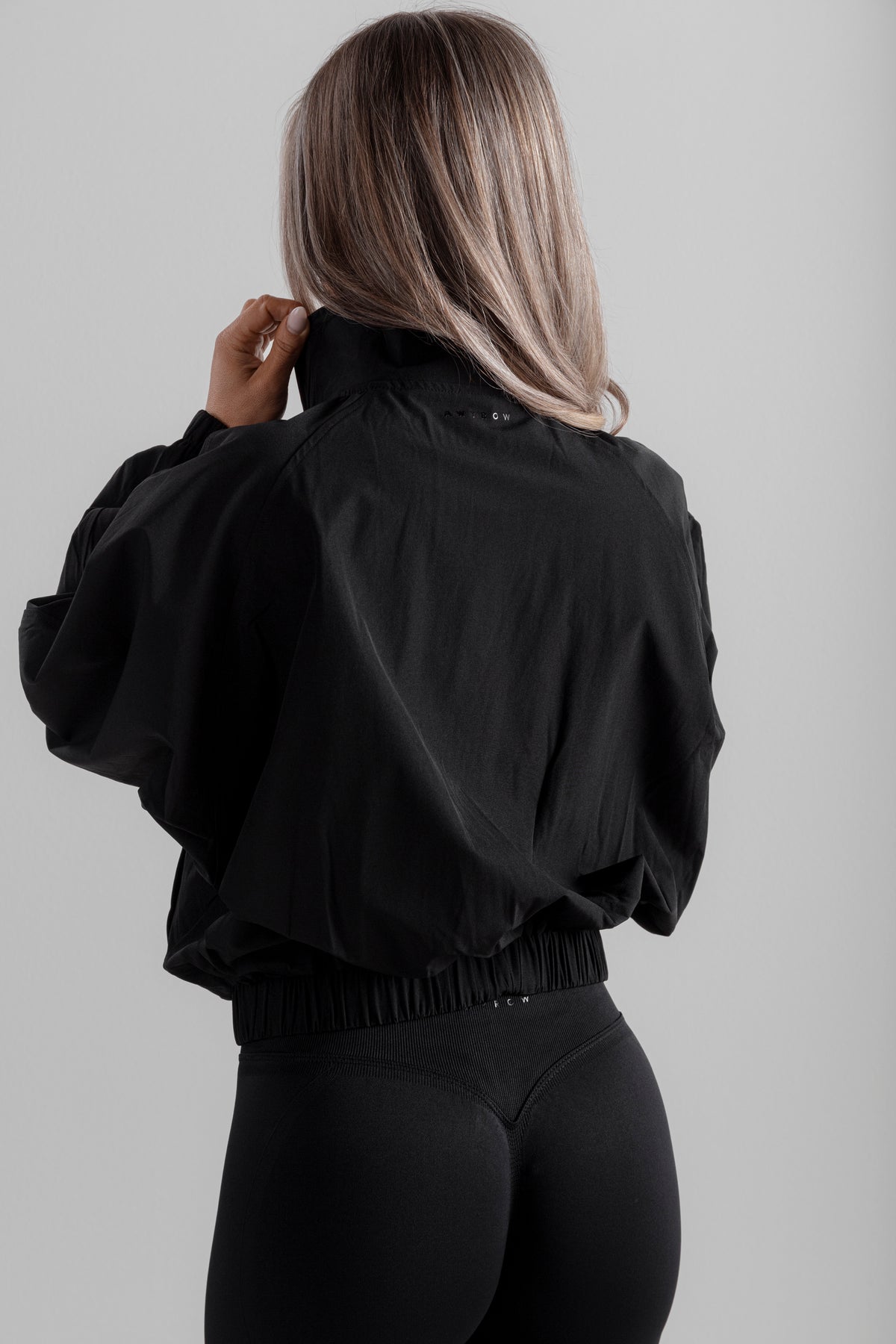 Ease Jacket - Black