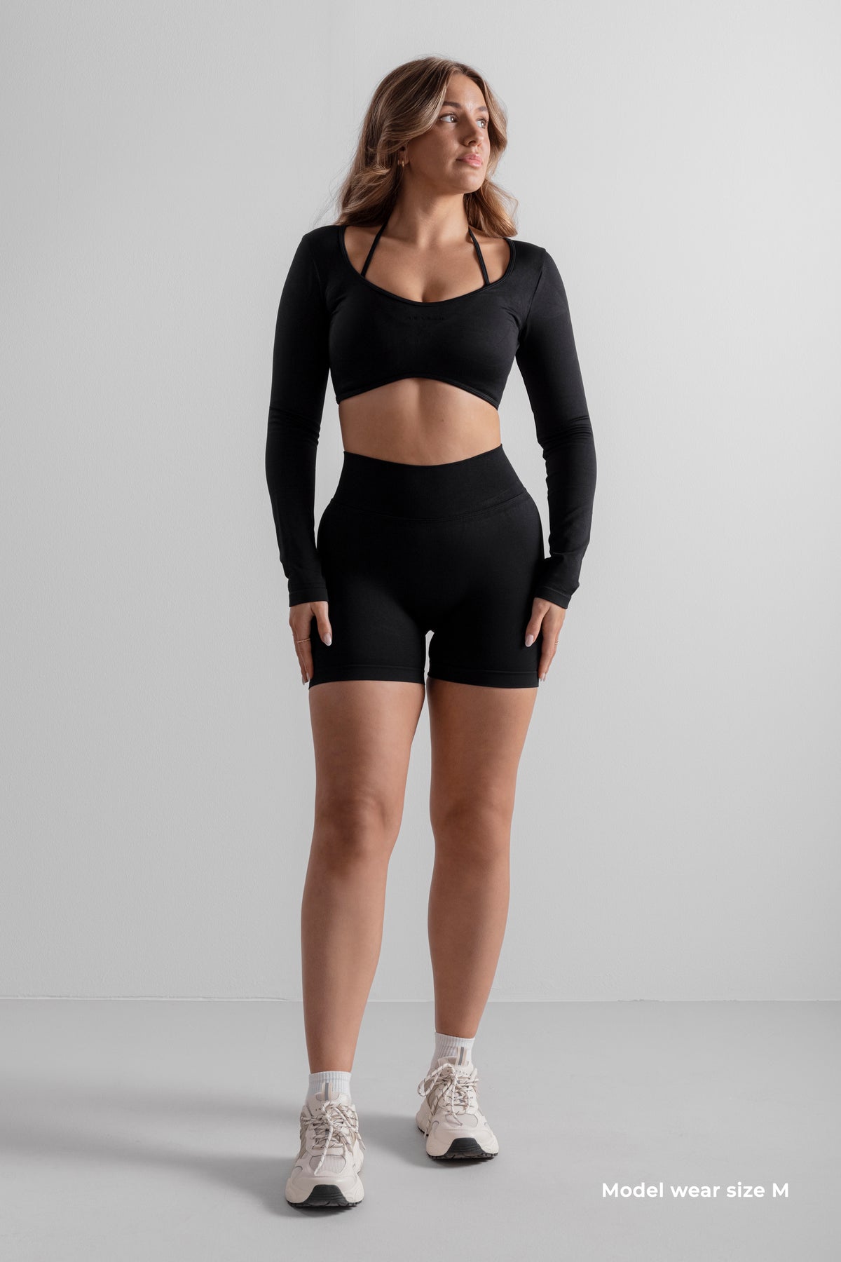 Core Seamless Long Sleeve Crop - Black