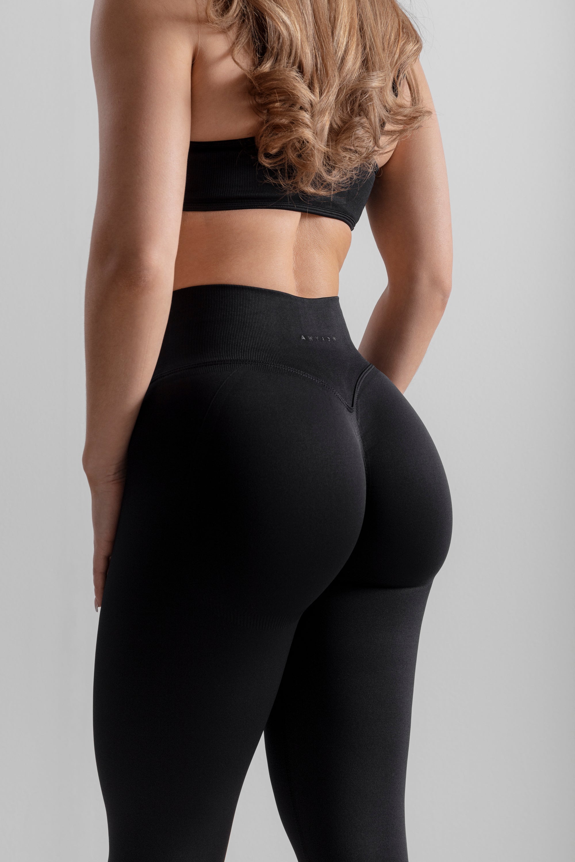 Core Seamless Tights - Black