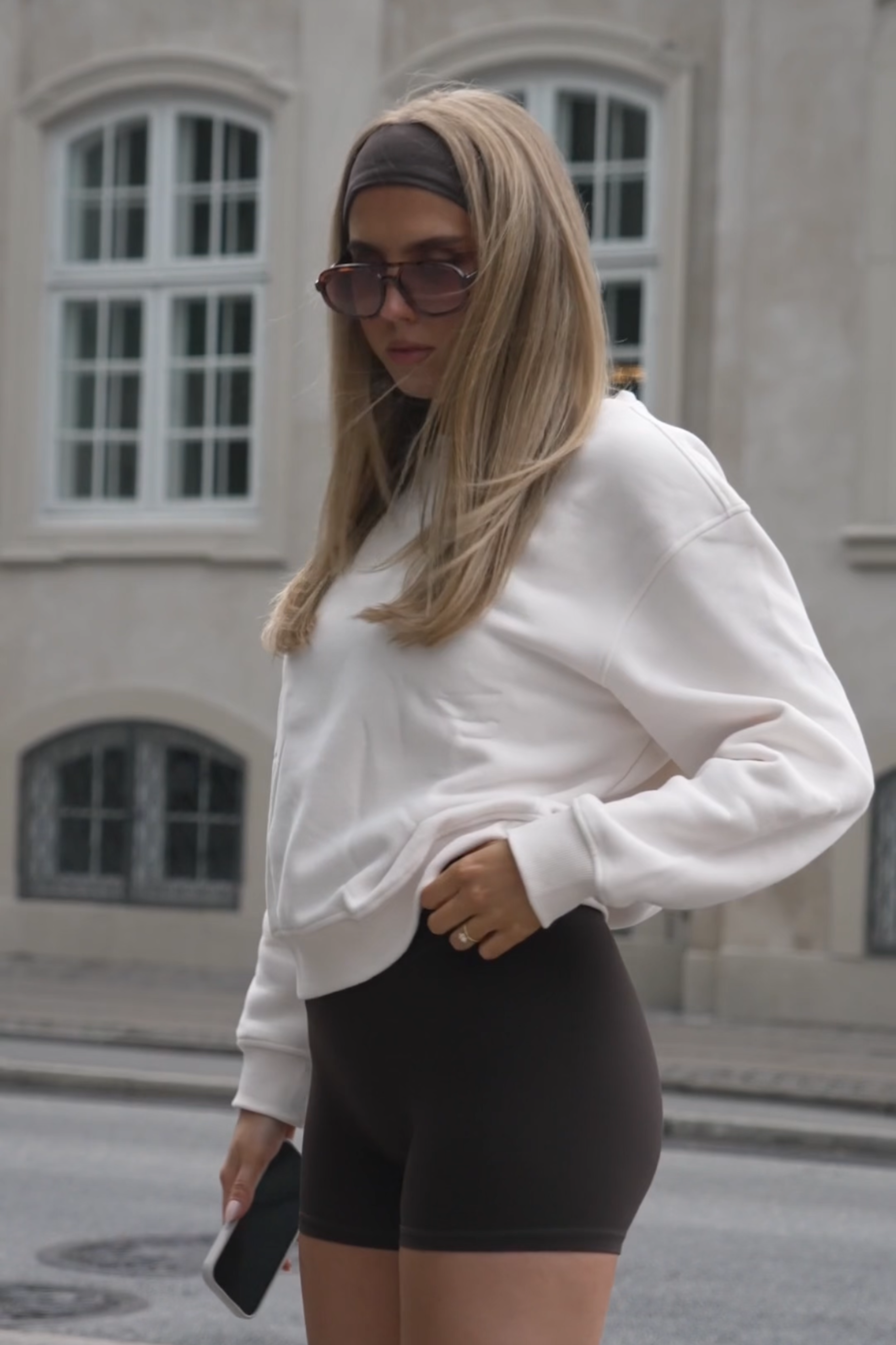 Marshmallow Awy Sweatshirt