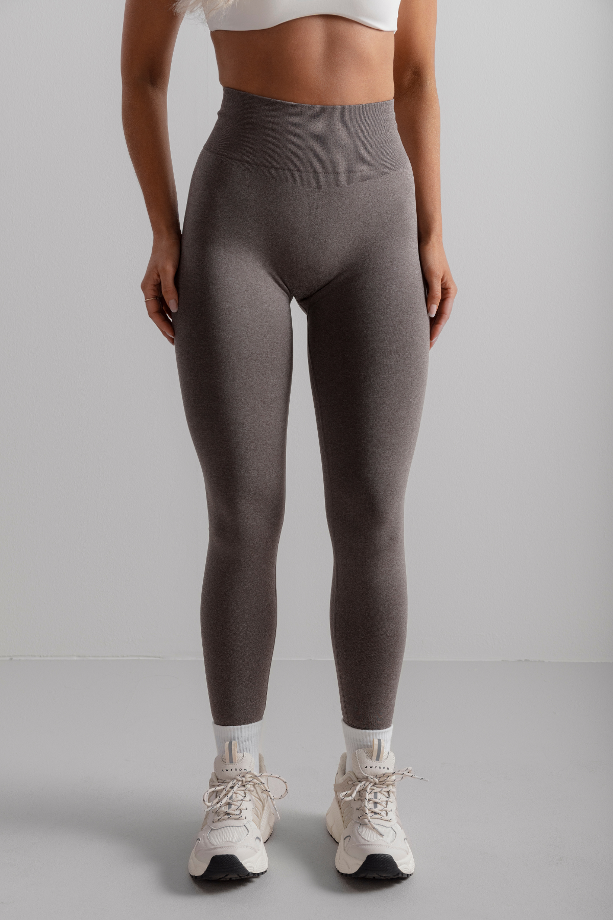 Ash Brown Essence Seamless Tights