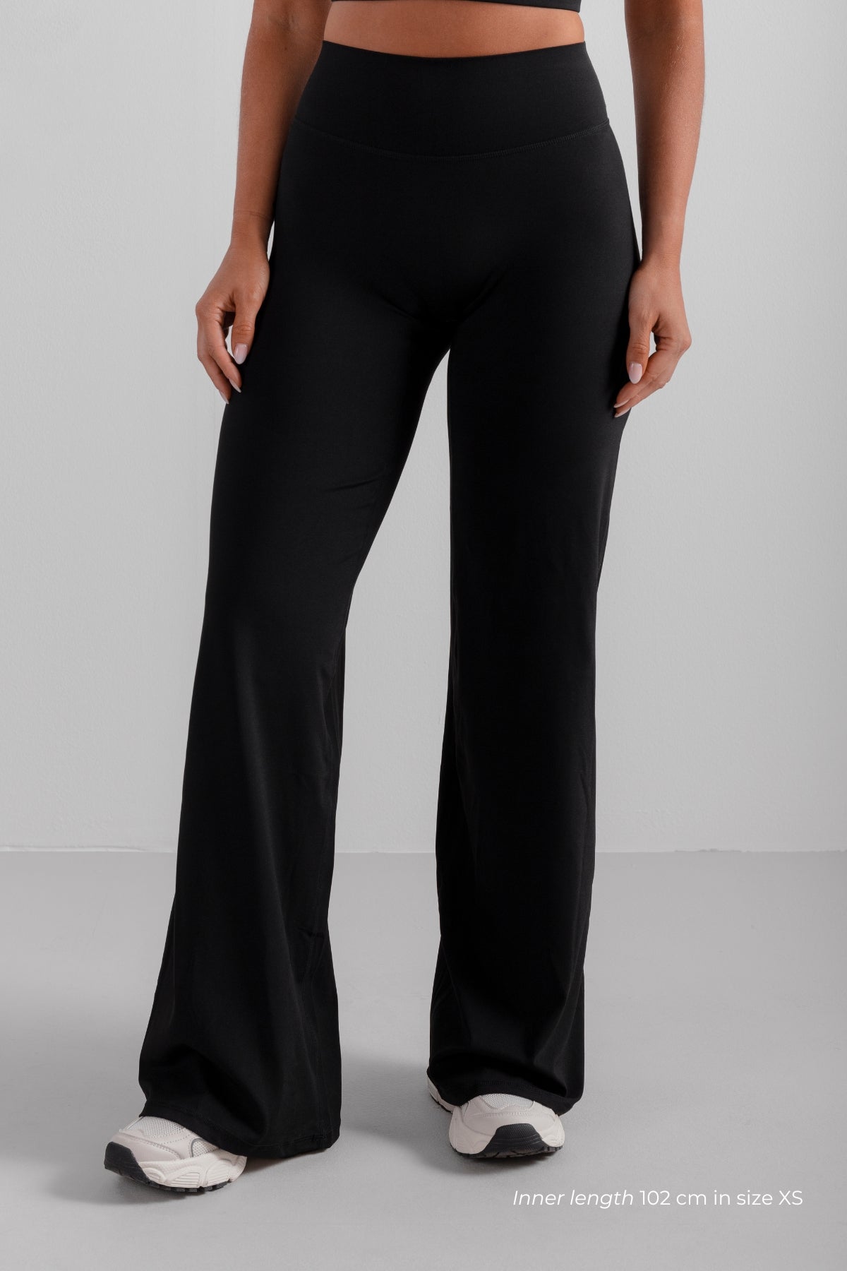 Forme Straight Pants - Black